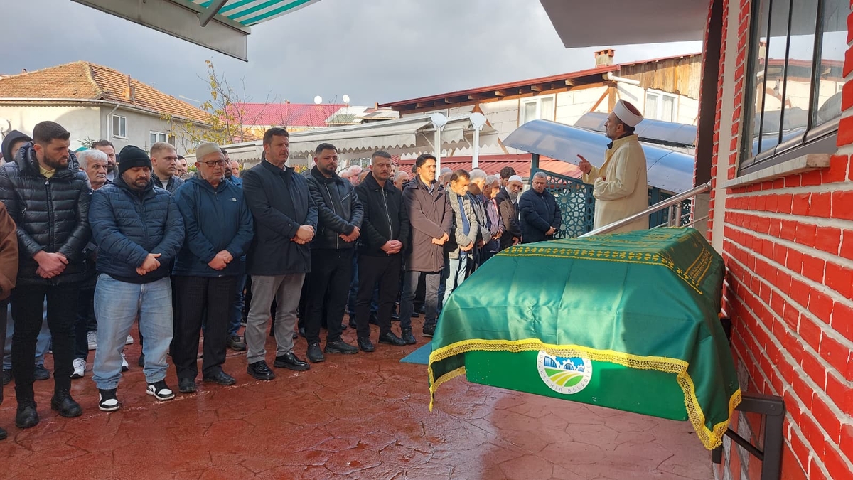 Fikret Kesikbaş Dualarla Ebediyete Uğurlandı. 