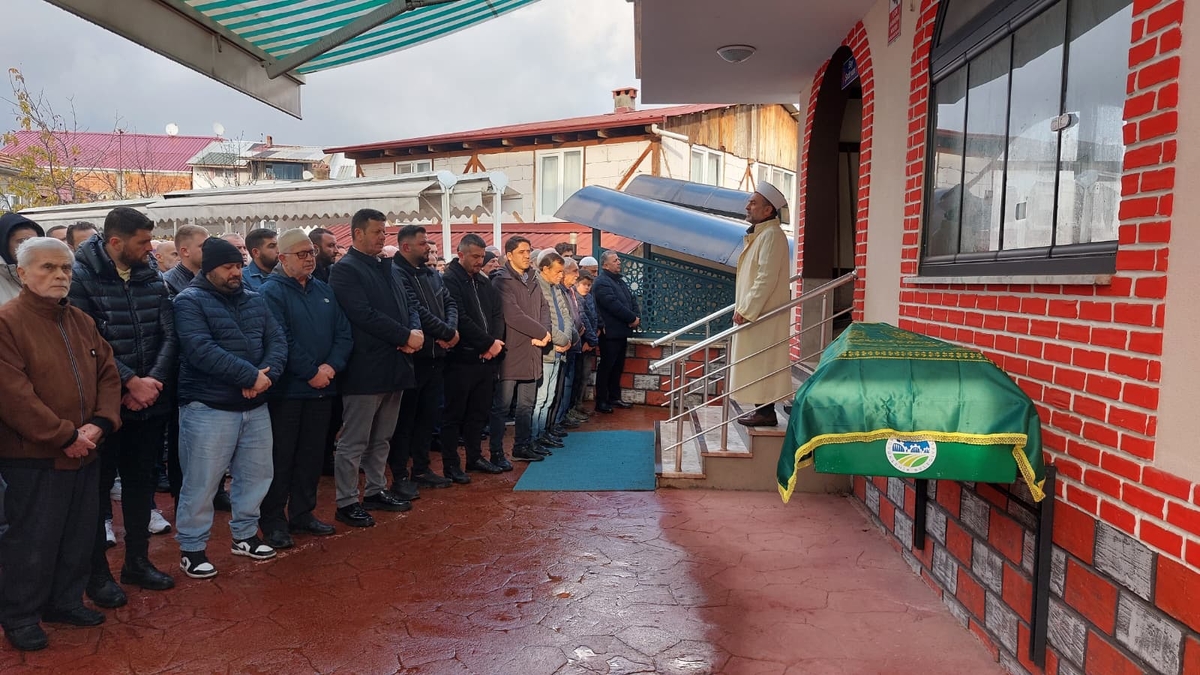 Fikret Kesikbaş Dualarla Ebediyete Uğurlandı. 