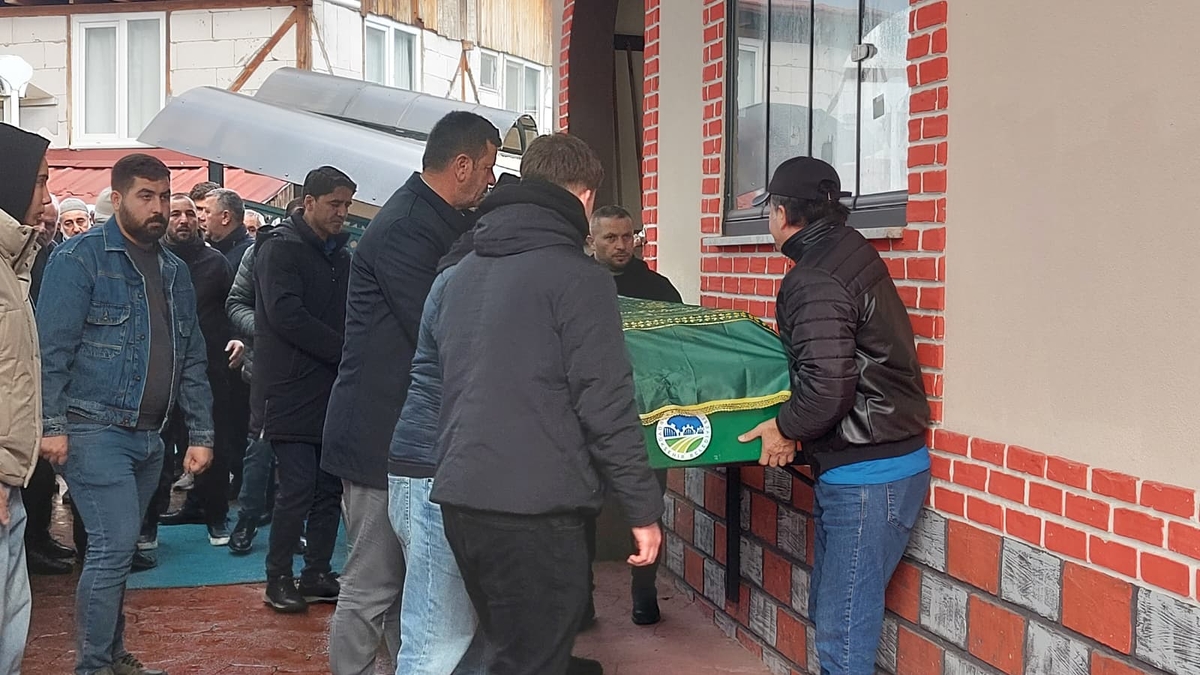 Fikret Kesikbaş Dualarla Ebediyete Uğurlandı. 