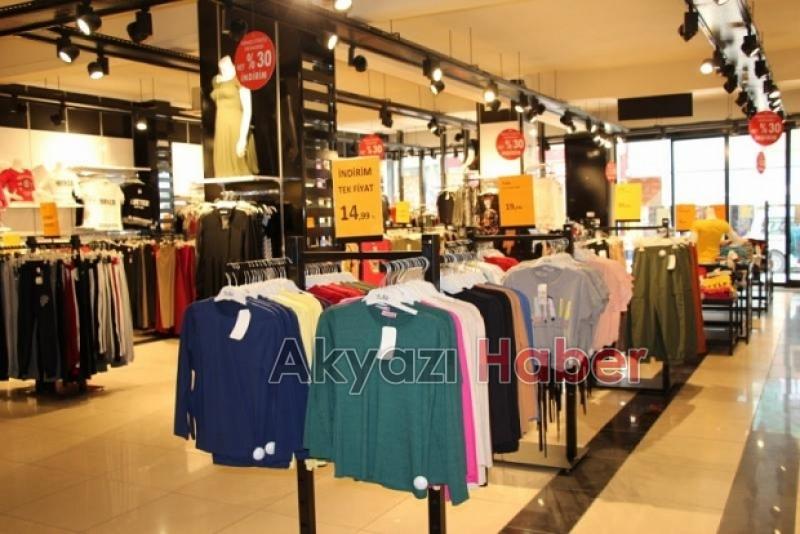 Fulla Giyimde Yüzde 50 indirim başladı