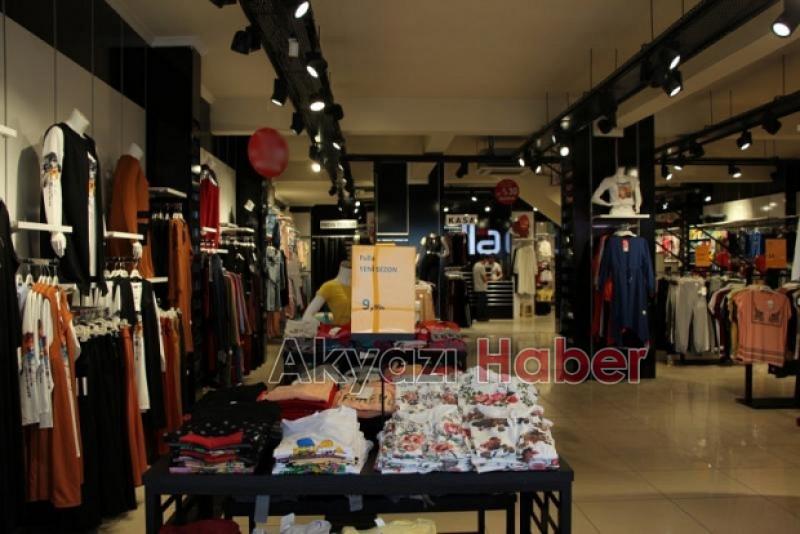 Fulla Giyimde Yüzde 50 indirim başladı