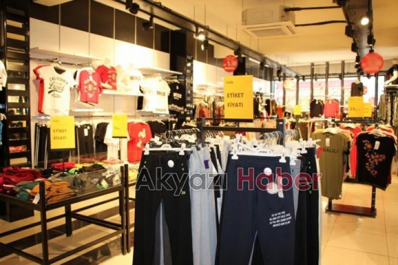 Fulla Giyimde Yüzde 50 indirim başladı