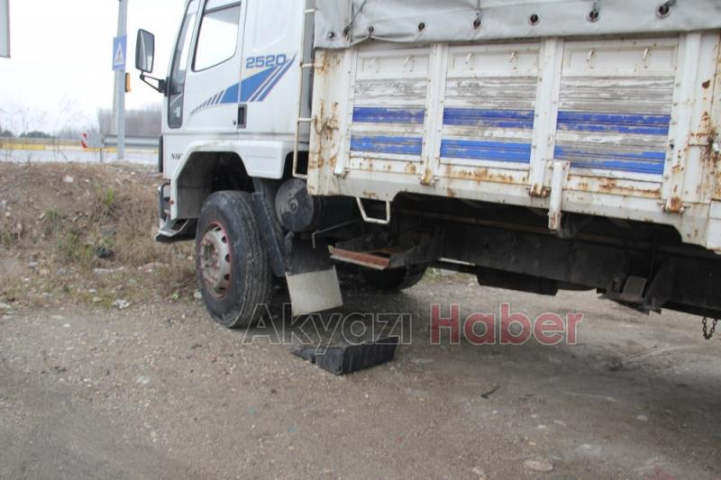 Garajdaki aküleri çalanlar 24 saat geçmeden yakalandılar