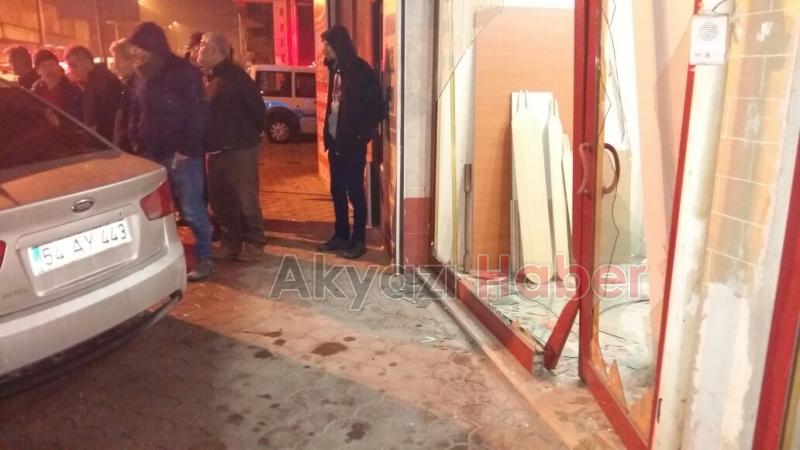 Gazı Ayarlayamayınca Mobilya Dükkanına Daldı