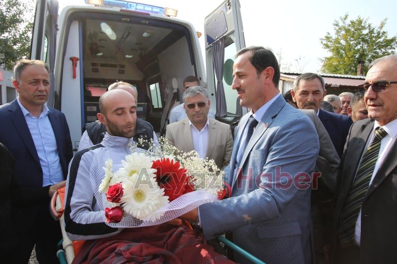 Gazi Faruk Kumaş Akyazıya Geldi