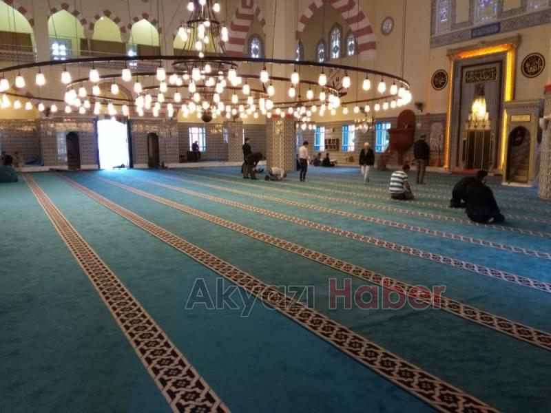  Gazi Süleymanpaşa cami halısı yenilendi
