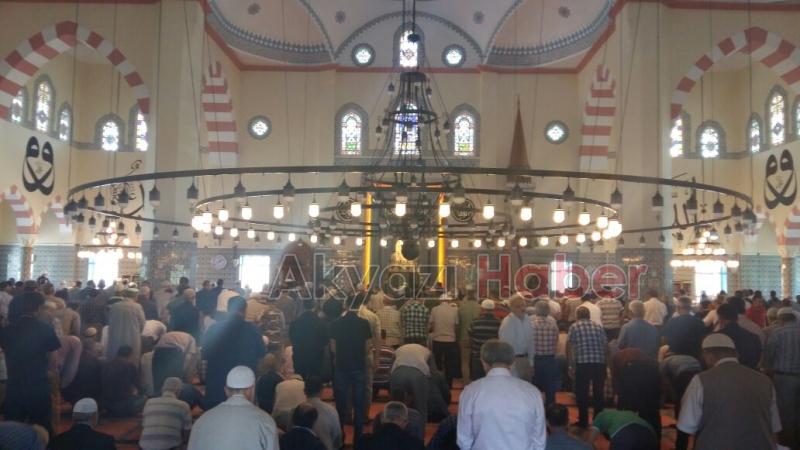 Gazi Süleymanpaşa Camiinde Ramazan Ayının İlk Cuması 