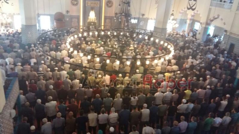 Gazi Süleymanpaşa Camiinde Ramazan Ayının İlk Cuması 