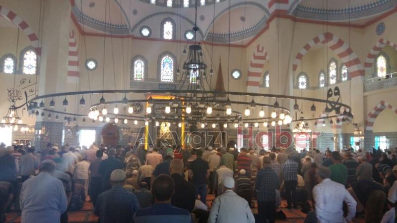 Gazi Süleymanpaşa Camiinde Ramazan Ayının İlk Cuması 