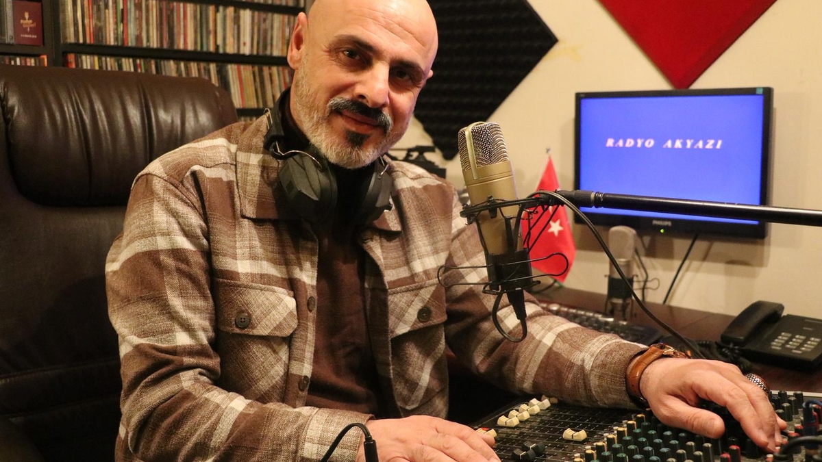 Gece programcılığından radyo sahipliğine: Hüseyin Yazıcı’nın 32 yıllık hikâyesi