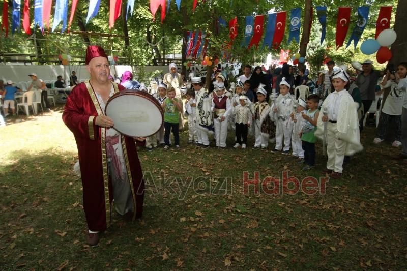 GELENEKSEL SÜNNET ŞÖLENİ YAPILDI