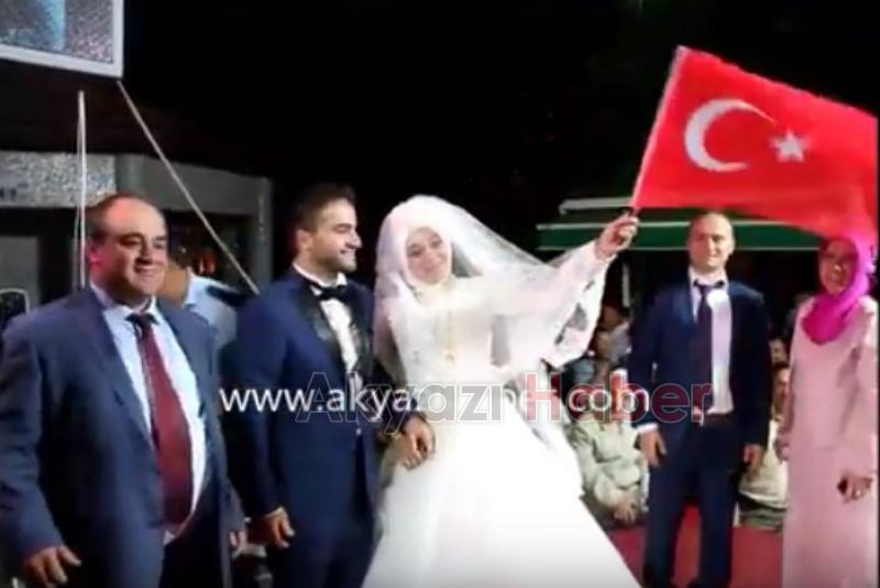 Gelin ve Damat Düğünden Çıkıp Nöbete Geldiler
