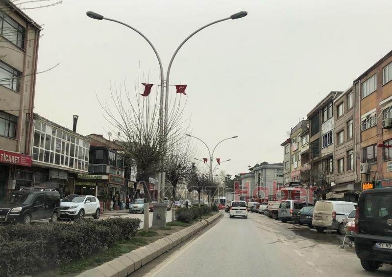 Gelişi güzel parklar trafiği felç ediyor