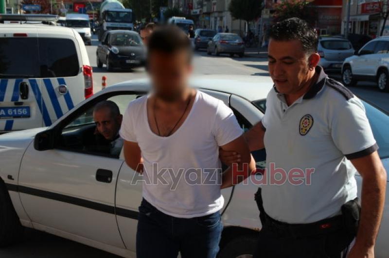 Genç Kızı Kaçırmak İstedi Polisler Kıskıvrak Yakaladı