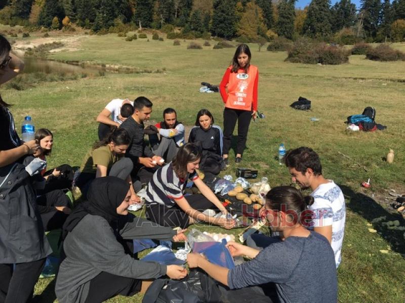 Gençler Doğa Yürüyüşü Yaptı