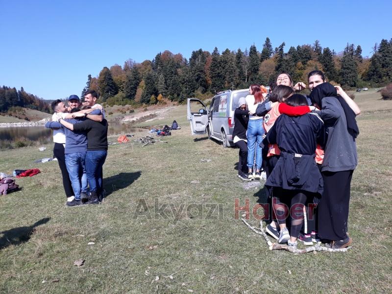 Gençler Doğa Yürüyüşü Yaptı