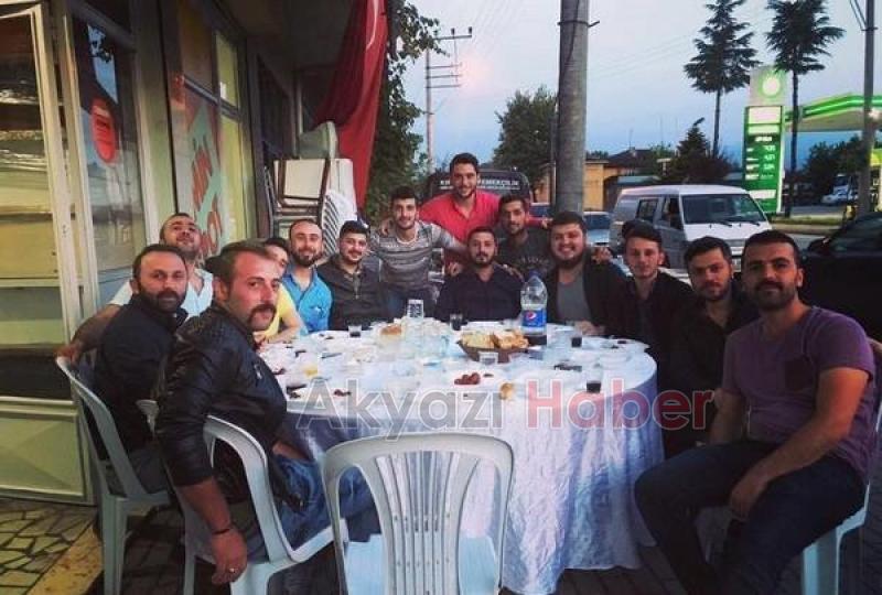  Gençler İftar Yemeğinde Buluştu