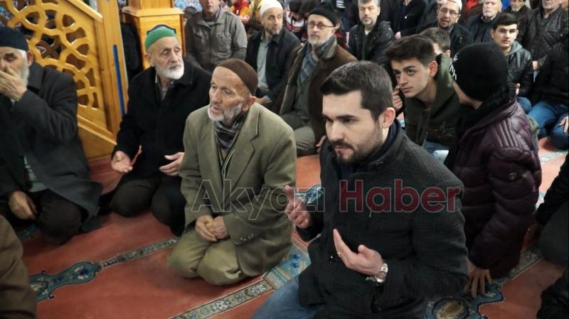 GENÇLER NAMAZ PROGRAMINDA BULUŞTU