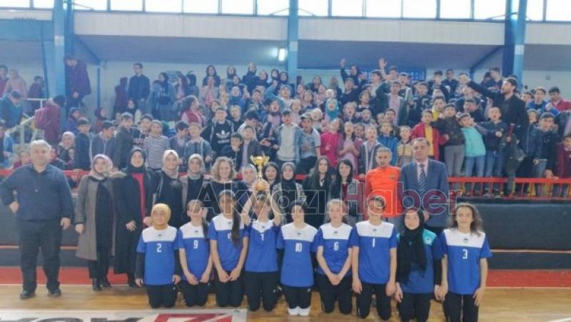 GENÇLER VOLEYBOL  ŞAMPiYONASI FiNALi  YAPILDI