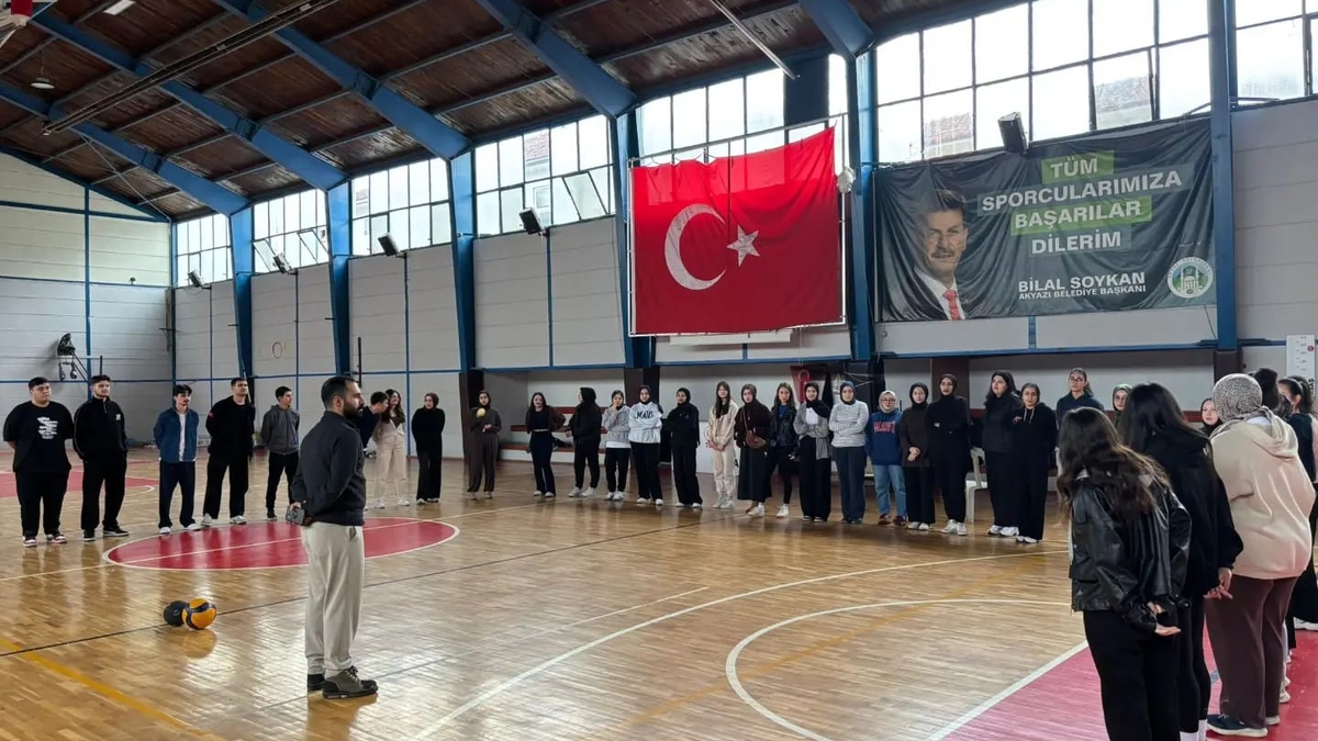 Gençlik Merkezi’nde İlk Ders Coşkusu