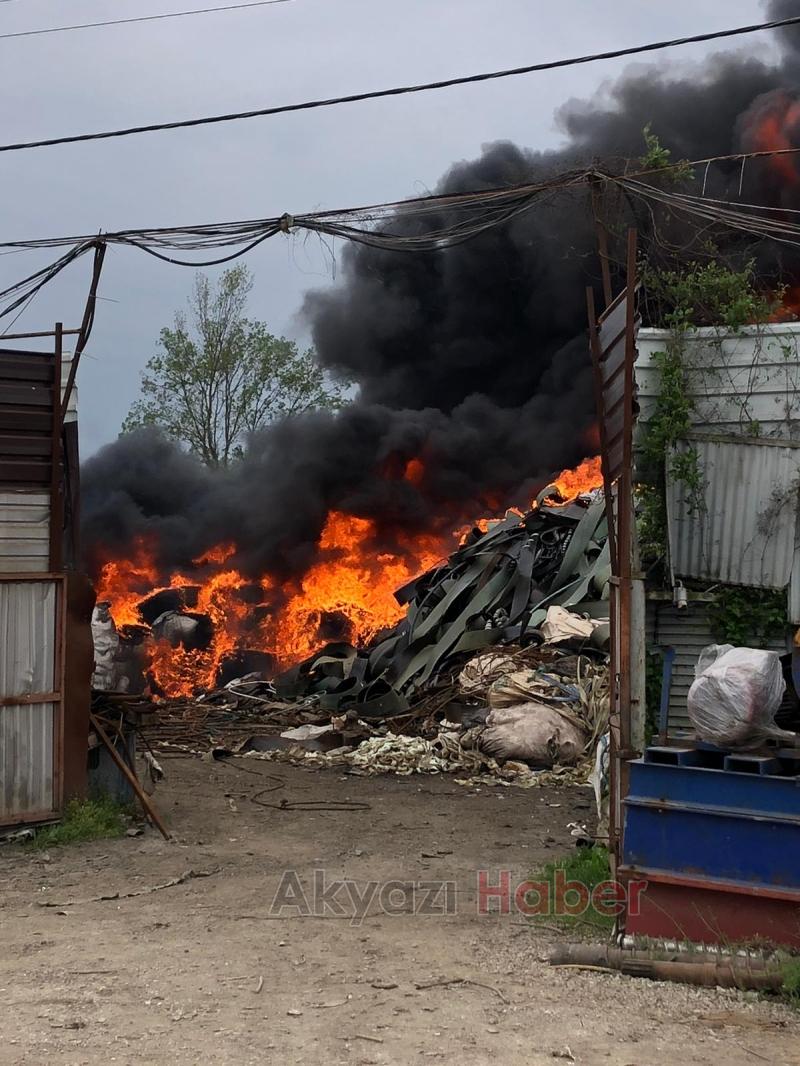 Geri Dönüşüm Tesisinde Yangın