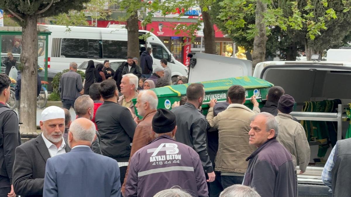 Göğsünden bıçaklanıp öldürülmüştü, toprağa verildi