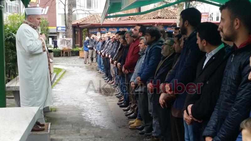 Gözyaşları içinde toprağa verildi