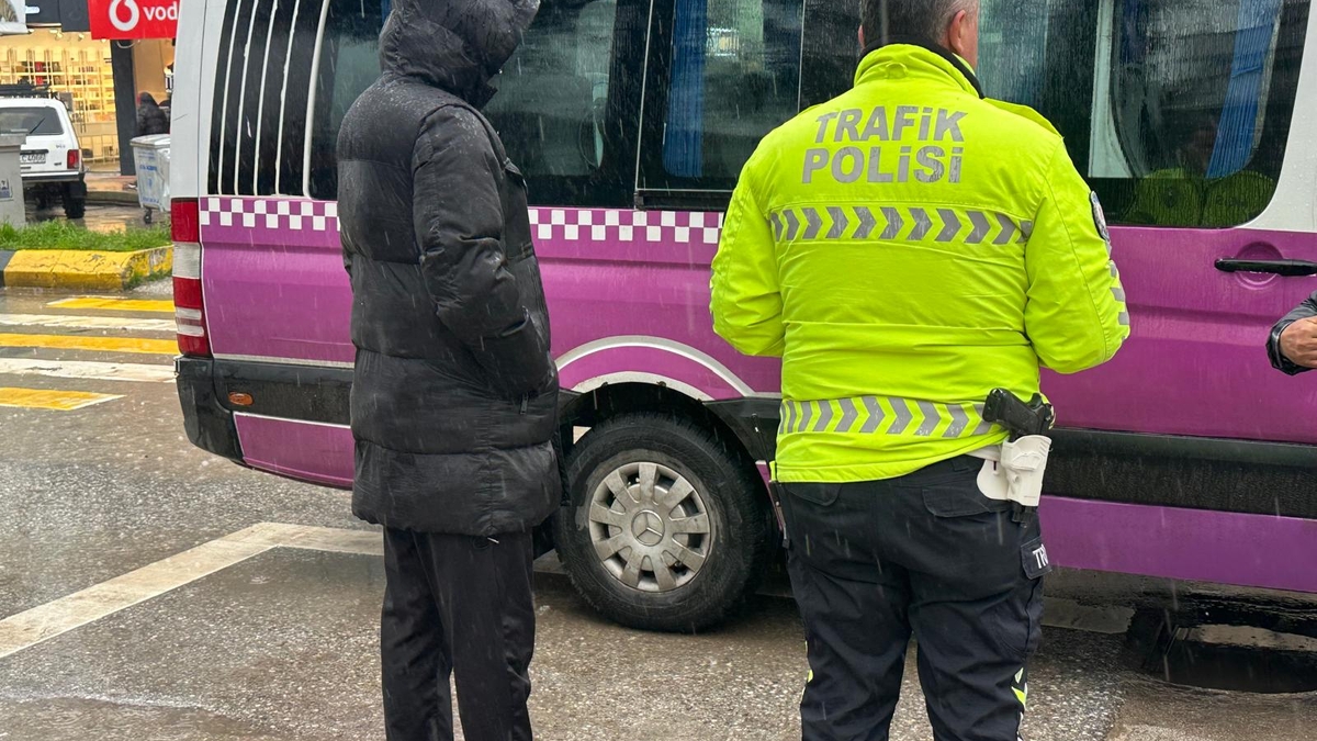 GSP camii önünde ufak çaplı  kaza