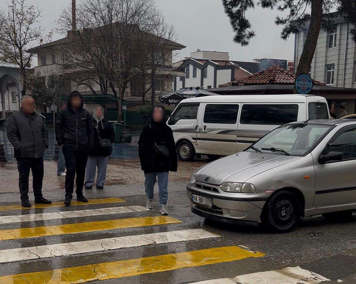 GSP camii önünde ufak çaplı  kaza