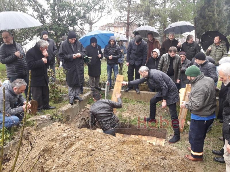 Güler Birinci Defnedildi