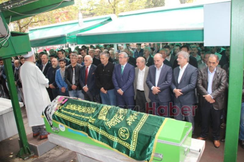 Gülsüm Onat Defnedildi