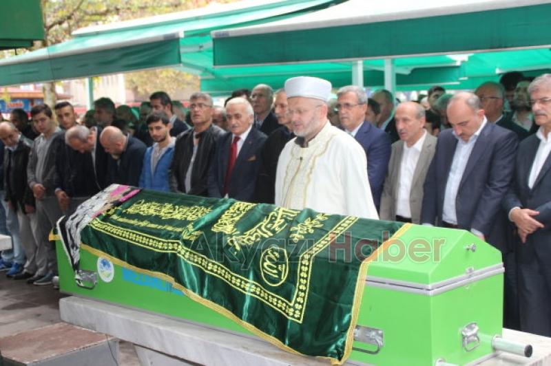 Gülsüm Onat Defnedildi