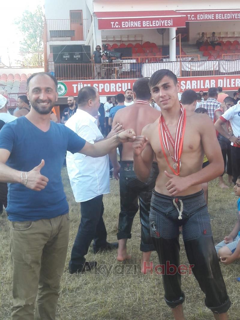 Güreşçi Ensar Bıyık Kırkpınar’da İkinci Oldu