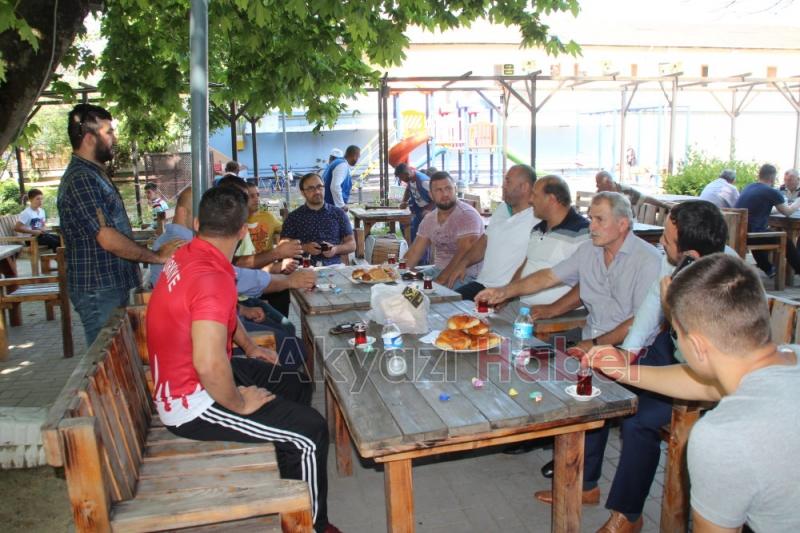 Güreşçiler ve Protokol Üyeleri Davul Zurna Eşliğinde Çarşıyı Gezdi