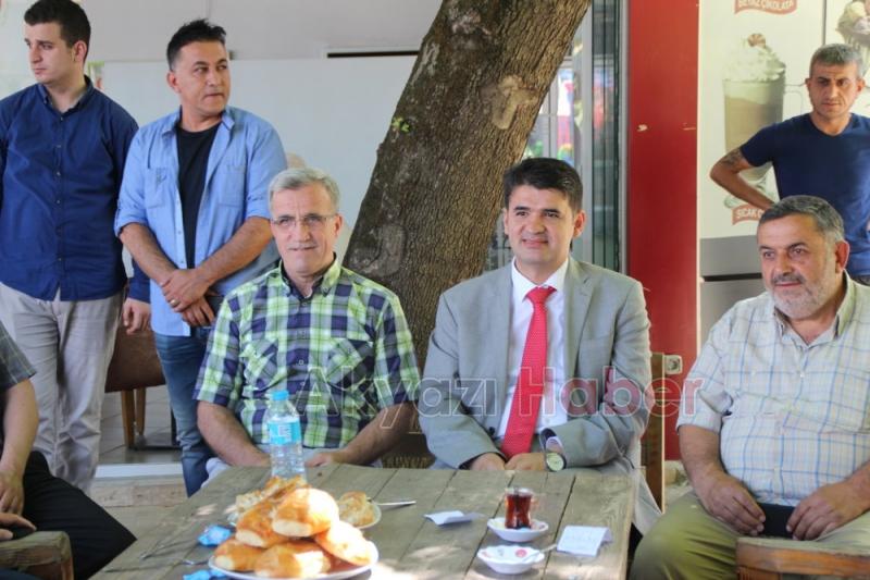 Güreşçiler ve Protokol Üyeleri Davul Zurna Eşliğinde Çarşıyı Gezdi