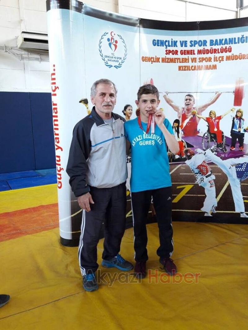 Güreşte Türkiye Şampiyonasına Akyazı’dan 6 Güreşçi