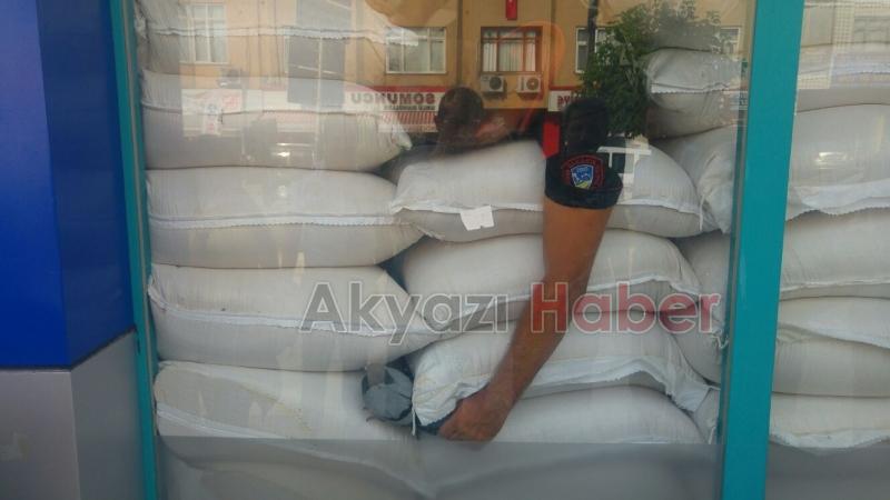 Güvercin Sıkıştığı Yerden Kurtarıldı