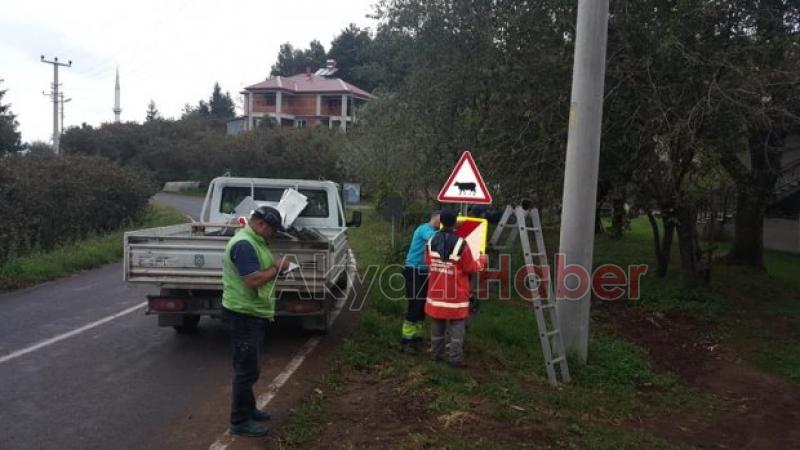 Güzlek mahalle muhtarlığından Örnek bir çalışma daha Sokak tabelaları yenileniyor
