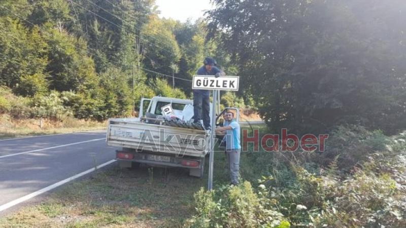 Güzlek mahalle muhtarlığından Örnek bir çalışma daha Sokak tabelaları yenileniyor