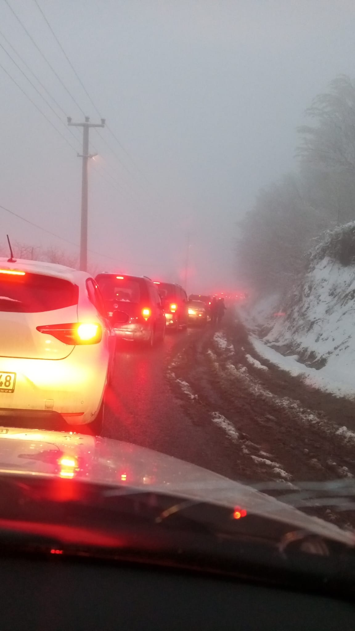 Güzlek’te kızak keyfi, ulaşımda çile