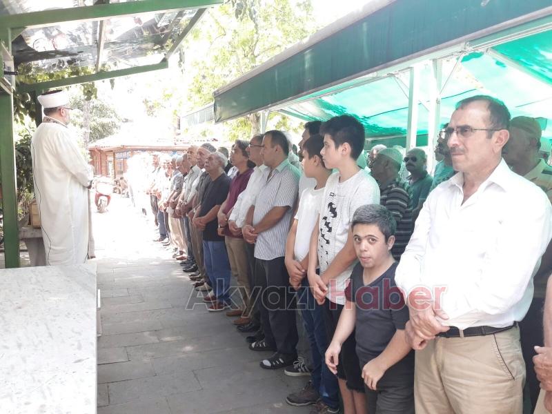 Hacer Toy Defnedildi