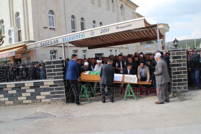 Hacı Maksut Asan Dualarla Defnedildi