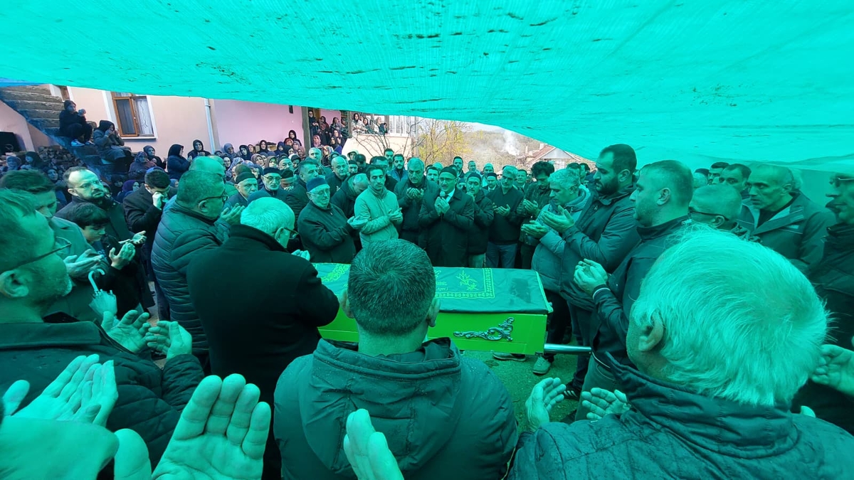 Hacı Muammer Taşkın İçin Son Görev: Dualar Eşliğinde Veda