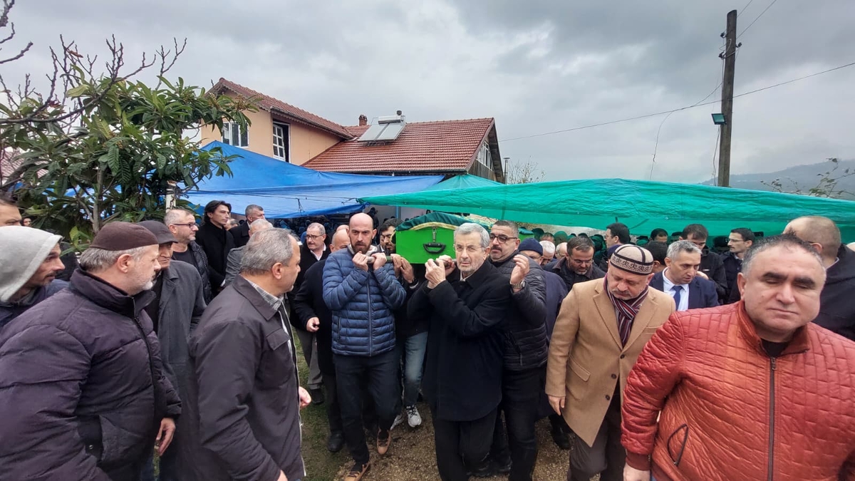 Hacı Muammer Taşkın İçin Son Görev: Dualar Eşliğinde Veda