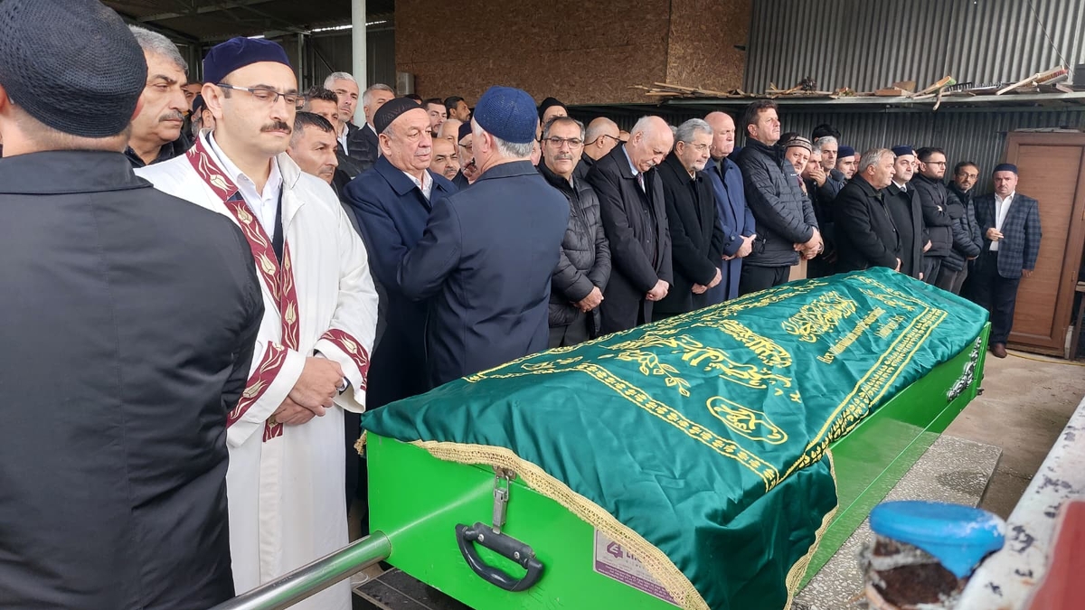 Hacı Muammer Taşkın İçin Son Görev: Dualar Eşliğinde Veda