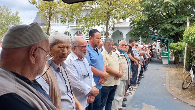 Hacı Ömer Sakzeki Defnedildi
