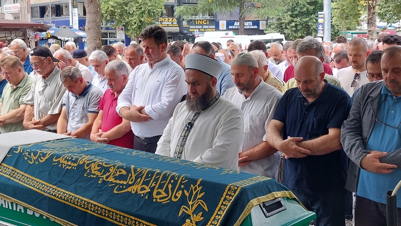 Hacı Ömer Sakzeki Defnedildi