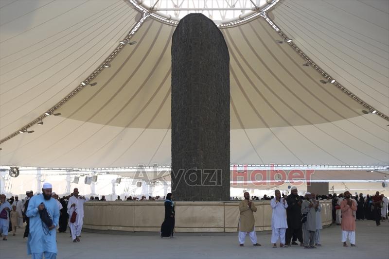  Hacılar Şeytan Taşlamaya Devam Ediyor