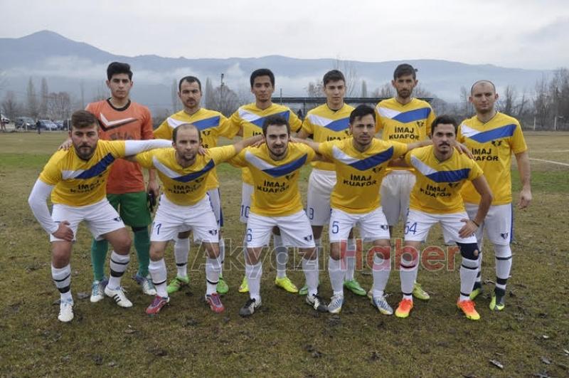 Hakeme Saldırdılar Maç Yarıda Kaldı