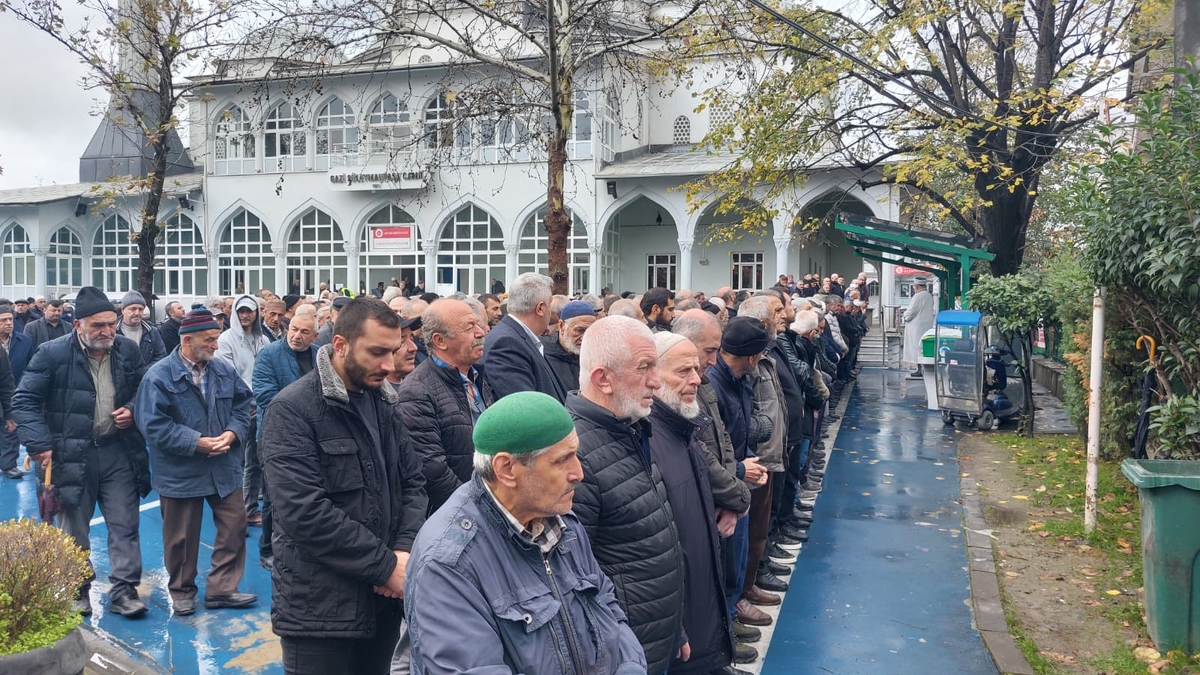 Hakime Demiralay Toprağa Verildi